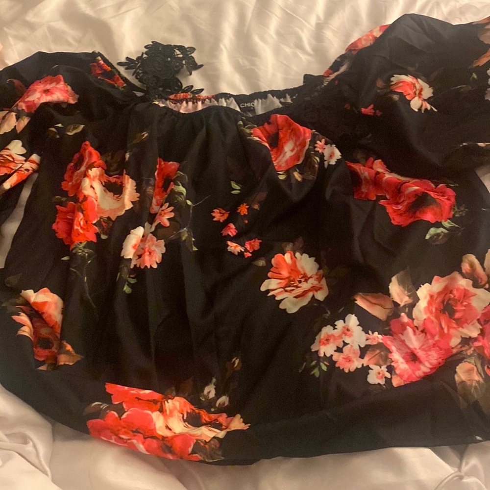 Floral print lace patch cold shoulder top from ChicMe. Size large
